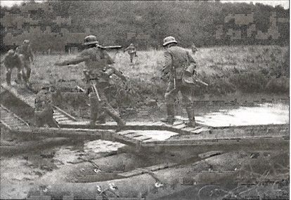 Иллюстрация к книге — 1941 год глазами немцев. Березовые кресты вместо железных [i_009.jpg]