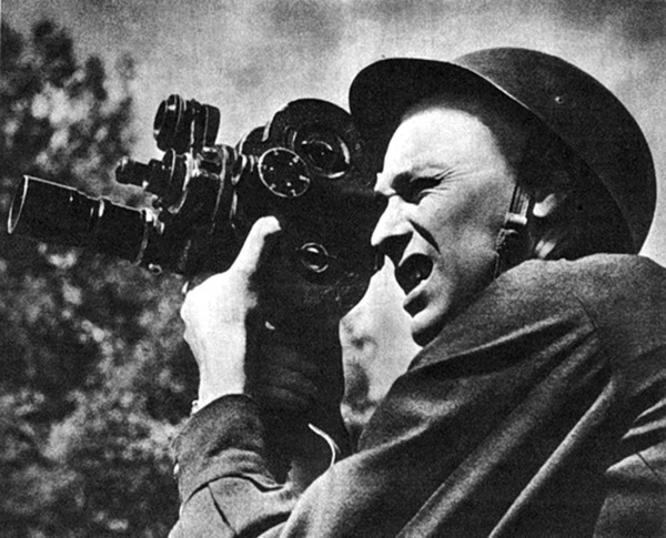 Иллюстрация к книге — Под пулеметным огнем. Записки фронтового оператора [i_007.jpg]