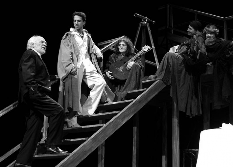 Иллюстрация к книге — Петр Фоменко. Энергия заблуждения [i_040.jpg]