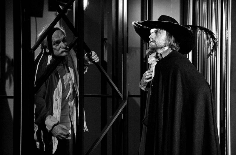 Иллюстрация к книге — Петр Фоменко. Энергия заблуждения [i_048.jpg]