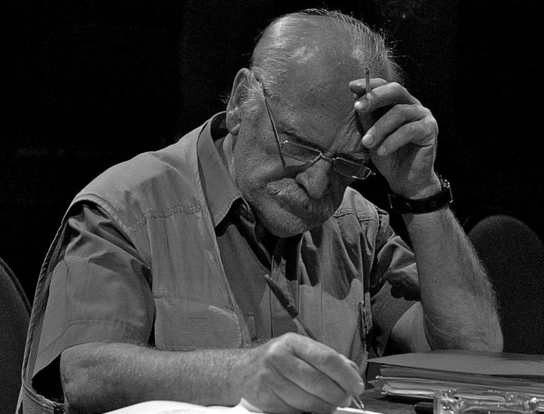 Иллюстрация к книге — Петр Фоменко. Энергия заблуждения [i_054.jpg]