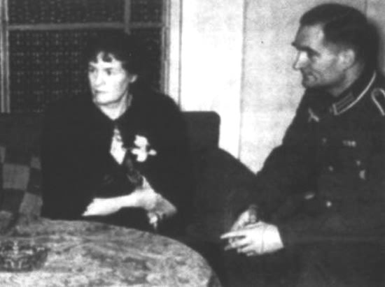 Иллюстрация к книге — Гамсун. Мечтатель и завоеватель [i_016.jpg]