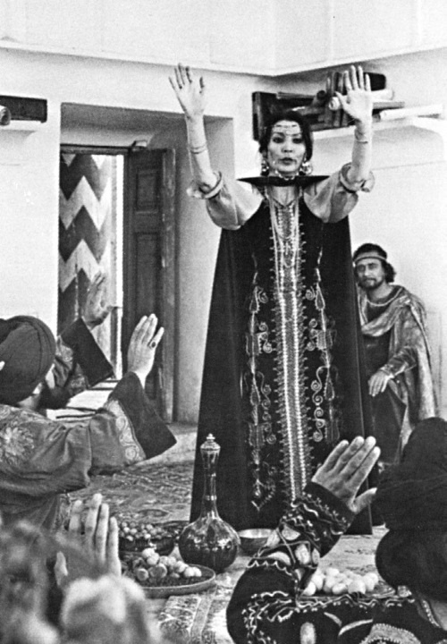 Иллюстрация к книге — Джуна. Тайна великой целительницы [i_027.jpg]