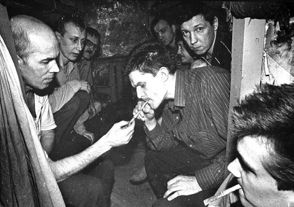 Иллюстрация к книге — Бандитский Петербург. 25 лет спустя [vkl2_07_2.jpg]