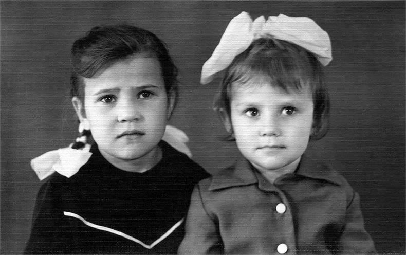 Иллюстрация к книге — Наша счастливая треклятая жизнь [i_020.jpg]