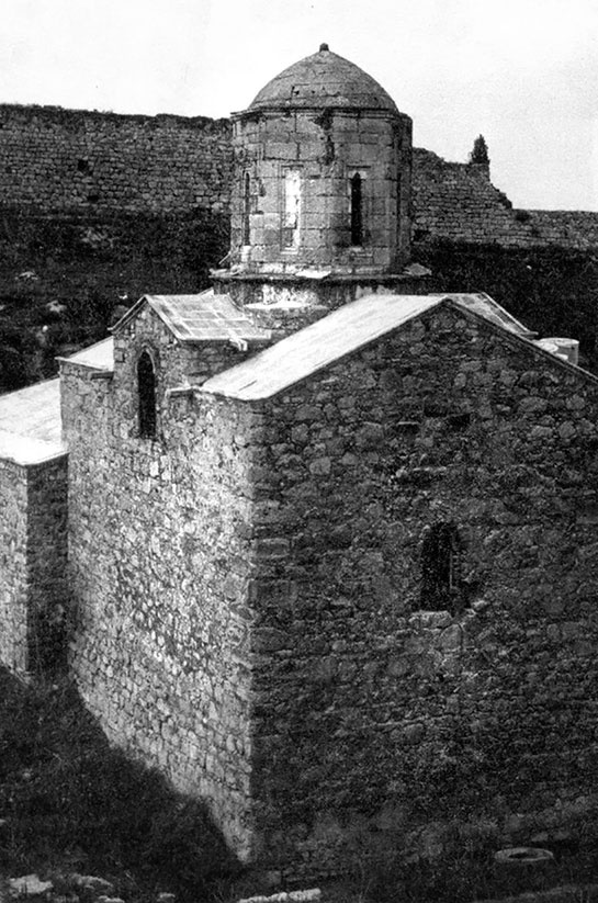 Иллюстрация к книге — Наша счастливая треклятая жизнь [i_026.jpg]