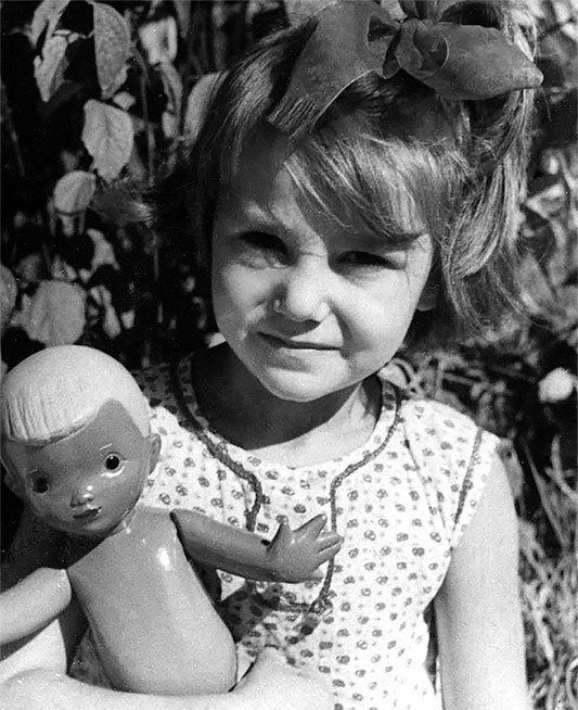 Иллюстрация к книге — Наша счастливая треклятая жизнь [i_028.jpg]