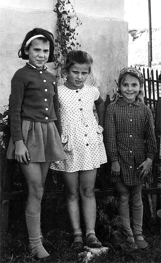 Иллюстрация к книге — Наша счастливая треклятая жизнь [i_029.jpg]