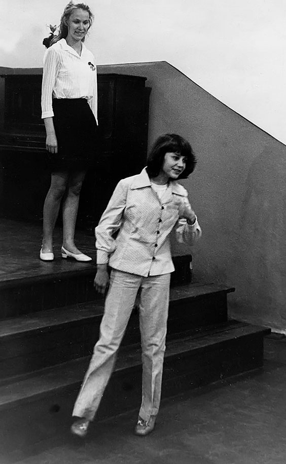 Иллюстрация к книге — Наша счастливая треклятая жизнь [i_040.jpg]