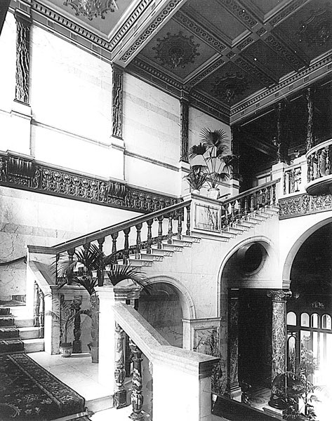 Иллюстрация к книге — Сидней Рейли. Подлинная история «короля шпионов» [i_011.jpg]