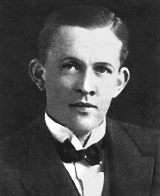 Иллюстрация к книге — Сидней Рейли. Подлинная история «короля шпионов» [i_078.jpg]