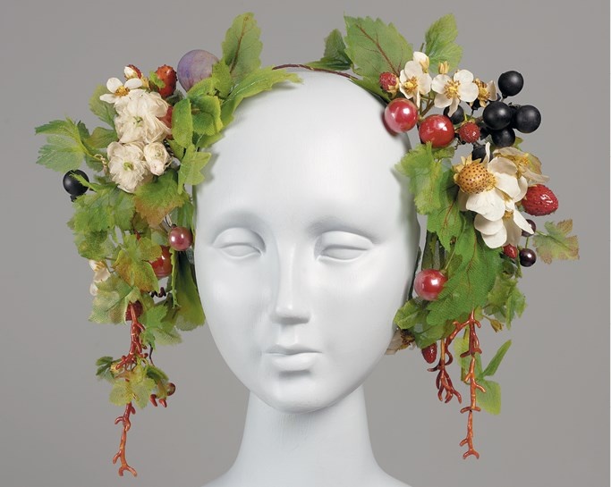 Иллюстрация к книге — Жертвы моды. Опасная одежда прошлого и наших дней [b00000478.jpg]