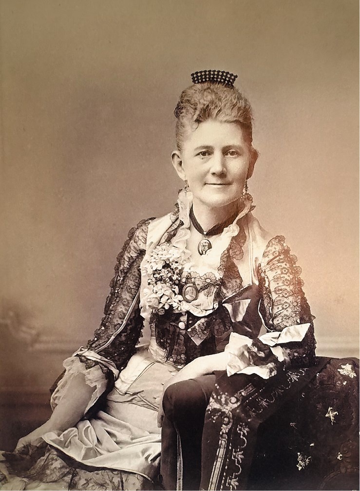 Иллюстрация к книге — Жертвы моды. Опасная одежда прошлого и наших дней [b00000538.jpg]