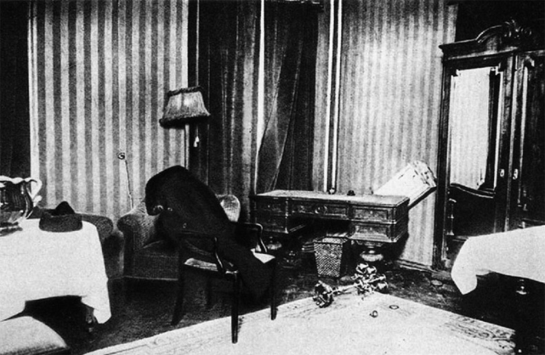 Иллюстрация к книге — Тайна гибели Сергея Есенина. «Черный человек» из ОГПУ [i_008.jpg]