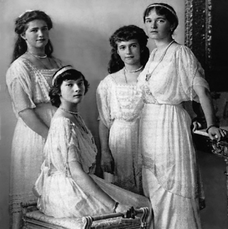 Иллюстрация к книге — Тайна гибели Сергея Есенина. «Черный человек» из ОГПУ [i_010.jpg]