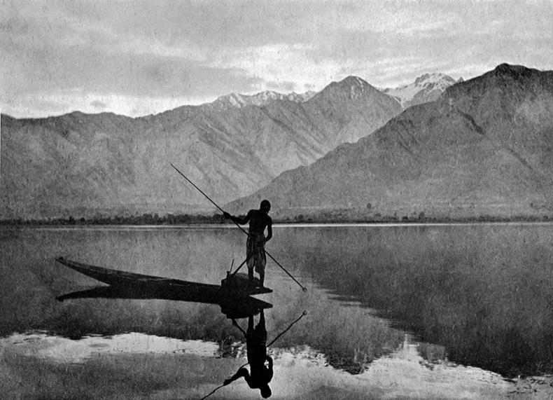 Иллюстрация к книге — Женщины Абсолюта [i_002.jpg]