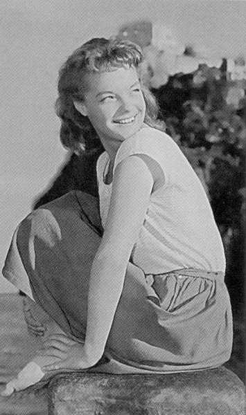 Иллюстрация к книге — Роми Шнайдер. История жизни и любви [_8.skampolo.1957god.jpg]