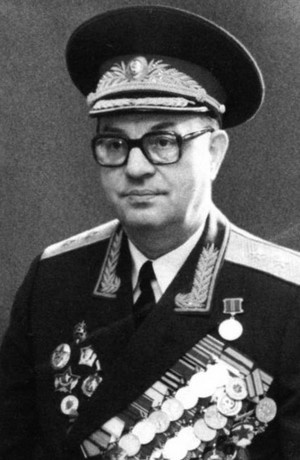 Иллюстрация к книге — Щёлоков [i_021.jpg]