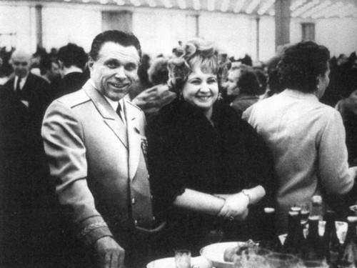 Иллюстрация к книге — Щёлоков [i_026.jpg]