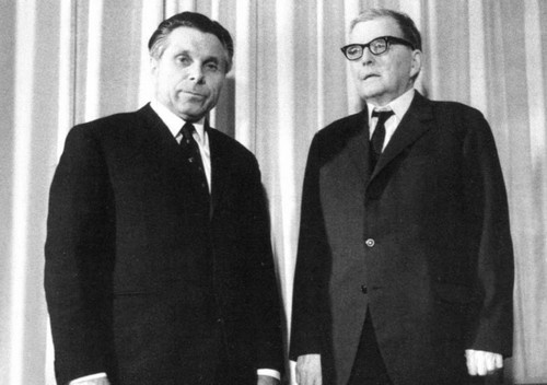 Иллюстрация к книге — Щёлоков [i_029.jpg]