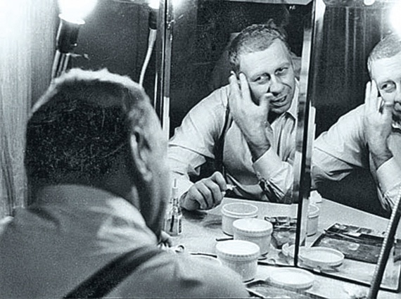 Иллюстрация к книге — Анатолий Папанов. Снимайте шляпу, вытирайте ноги [_47.jpg]