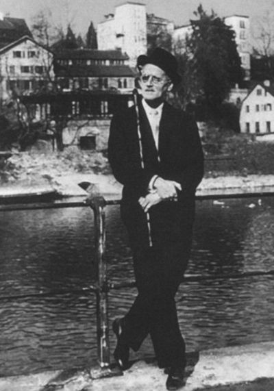 Иллюстрация к книге — Джойс [i_058.jpg]