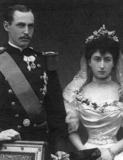 Иллюстрация к книге — Мария Федоровна [i_029.jpg]