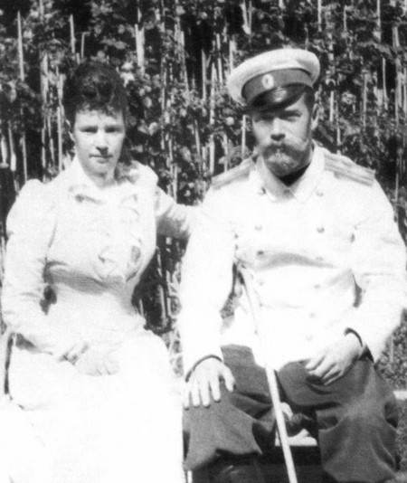 Иллюстрация к книге — Мария Федоровна [i_036.jpg]