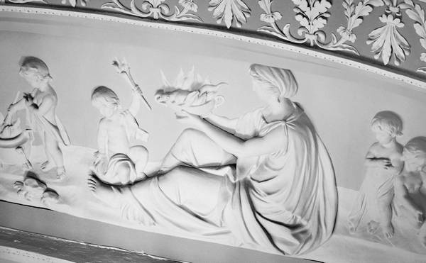 Иллюстрация к книге — Строгоновы. 500 лет рода. Выше только цари [i_054.jpg]