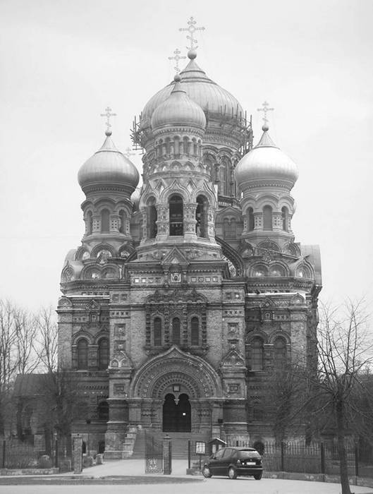 Иллюстрация к книге — Строгоновы. 500 лет рода. Выше только цари [i_217.jpg]