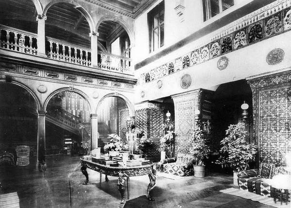 Иллюстрация к книге — Строгоновы. 500 лет рода. Выше только цари [i_230.jpg]