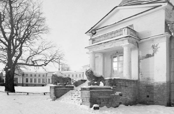 Иллюстрация к книге — Строгоновы. 500 лет рода. Выше только цари [i_286.jpg]