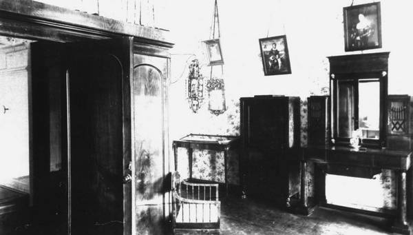 Иллюстрация к книге — Строгоновы. 500 лет рода. Выше только цари [i_356.jpg]