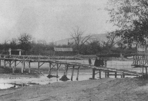 Иллюстрация к книге — Пиросмани [i_017.jpg]