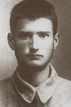 Иллюстрация к книге — Курчатов [i_010.jpg]