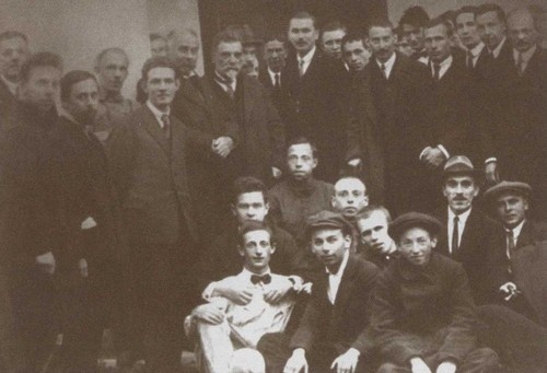 Иллюстрация к книге — Курчатов [i_015.jpg]