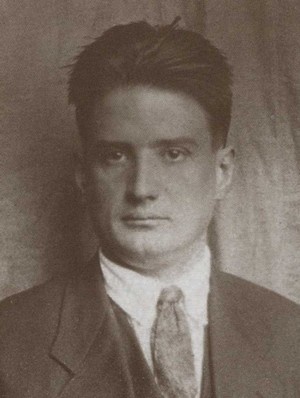 Иллюстрация к книге — Курчатов [i_026.jpg]