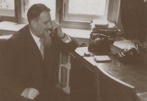 Иллюстрация к книге — Курчатов [i_059.jpg]