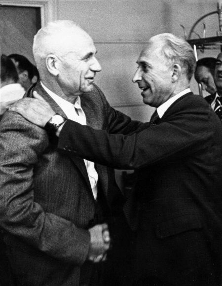 Иллюстрация к книге — &quot;Пламенные моторы&quot; Архипа Люльки [i_018.jpg]