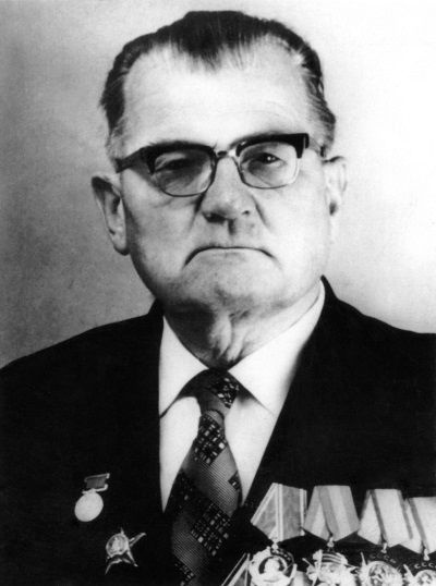 Иллюстрация к книге — &quot;Пламенные моторы&quot; Архипа Люльки [i_036.jpg]