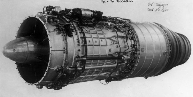 Иллюстрация к книге — &quot;Пламенные моторы&quot; Архипа Люльки [i_040.jpg]