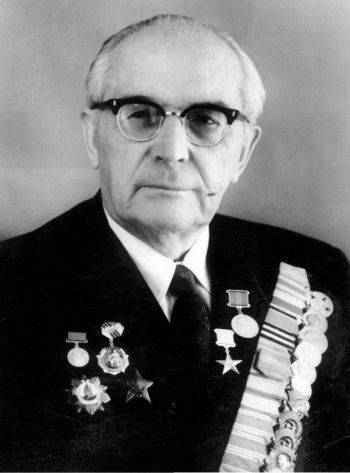 Иллюстрация к книге — &quot;Пламенные моторы&quot; Архипа Люльки [i_042.jpg]