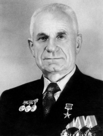 Иллюстрация к книге — &quot;Пламенные моторы&quot; Архипа Люльки [i_044.jpg]