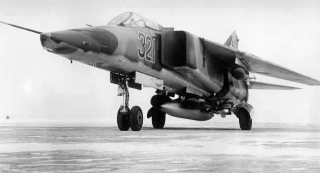 Иллюстрация к книге — &quot;Пламенные моторы&quot; Архипа Люльки [i_064.jpg]