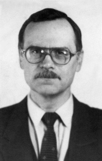 Иллюстрация к книге — &quot;Пламенные моторы&quot; Архипа Люльки [i_085.jpg]