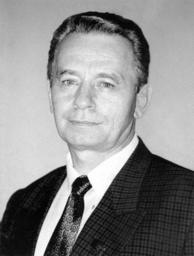 Иллюстрация к книге — &quot;Пламенные моторы&quot; Архипа Люльки [i_088.jpg]