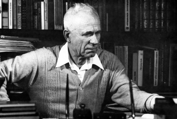 Иллюстрация к книге — &quot;Пламенные моторы&quot; Архипа Люльки [i_094.jpg]