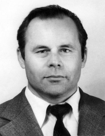 Иллюстрация к книге — &quot;Пламенные моторы&quot; Архипа Люльки [i_106.jpg]