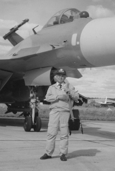 Иллюстрация к книге — &quot;Пламенные моторы&quot; Архипа Люльки [i_134.jpg]