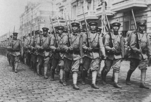 Иллюстрация к книге — Роман Ким [i_028.jpg]